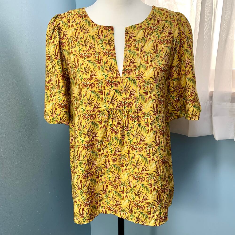 NWT Ann Taylor Yellow Palm Pattern Flutter Sleeve Top Size Small